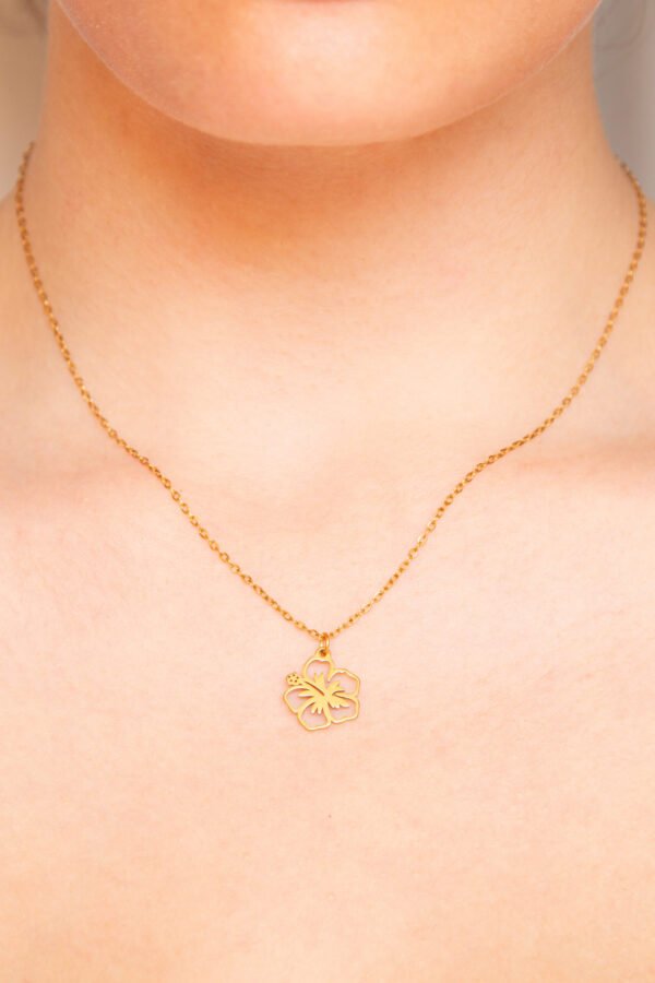 Jazmin Bogionne Golden Hibiscus